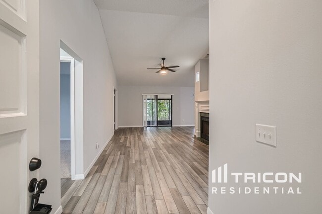 Building Photo - 778 Sweetbrier Dr