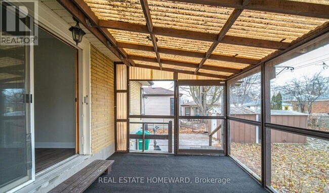 Photo du bâtiment - 668 Harold Dr