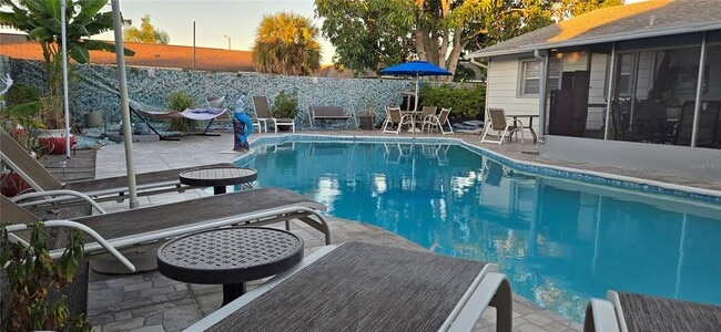 Building Photo - 6104 Bonnie Brook Blvd