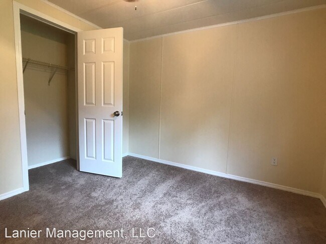 Foto del edificio - 3 br, 2 bath House - 150 Maple Dr