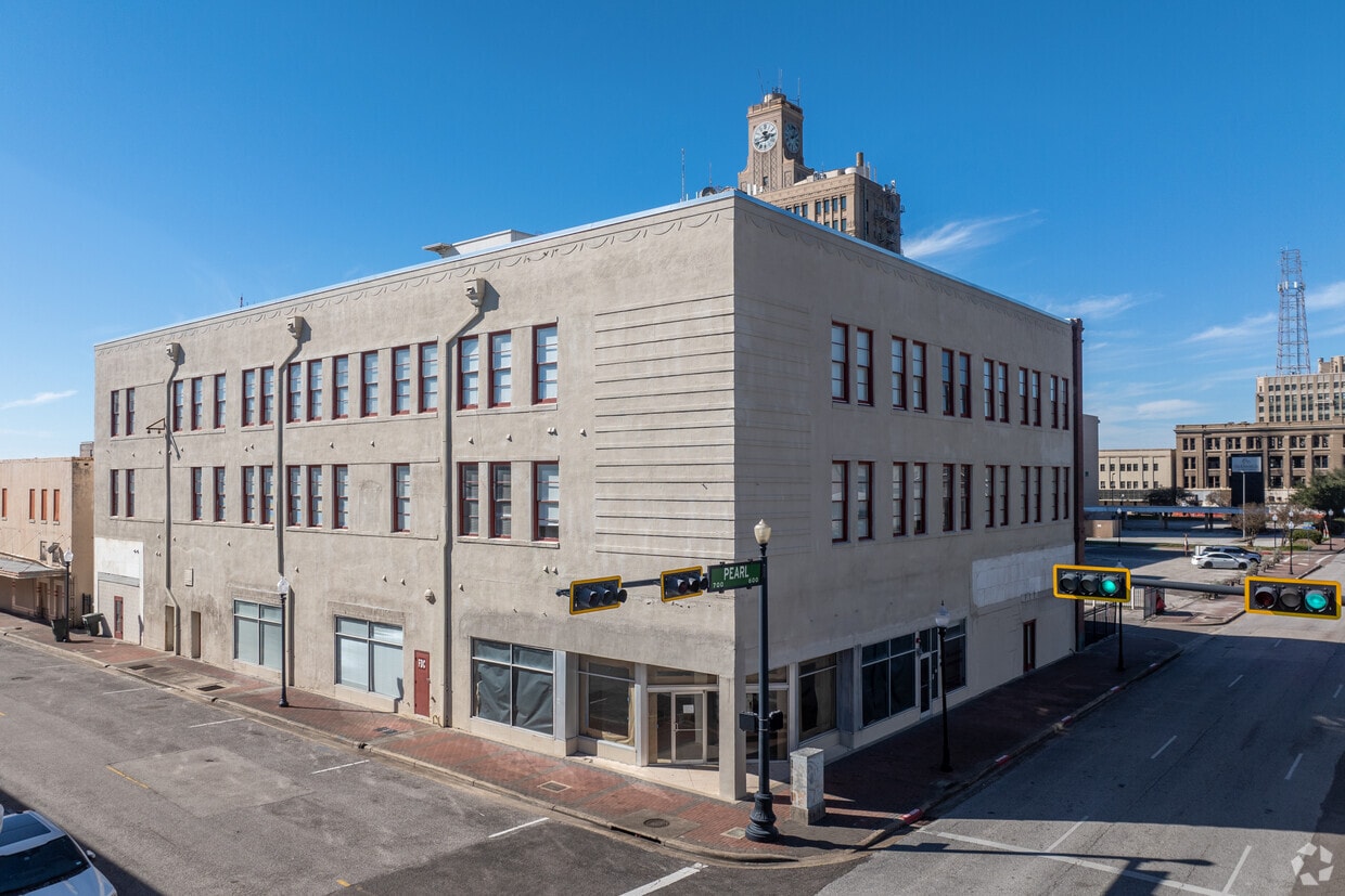 Beaumont Downtown Lofts - 620 Pearl St Beaumont, TX 77701 | Apartments.com, image size:1240x827