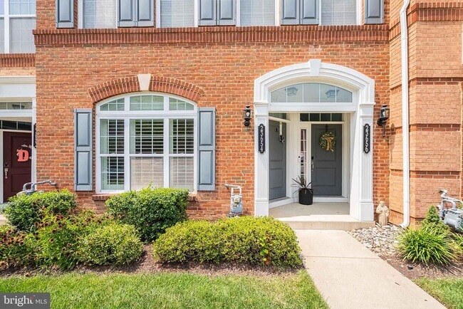 Building Photo - 23654 Hopewell Manor Terrace