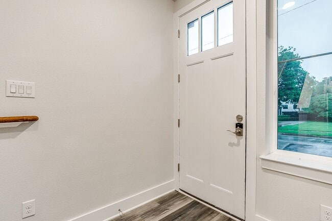 Foto del edificio - 2718 Forest Park Blvd