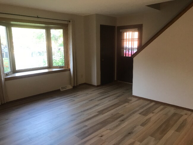 Building Photo - 2711 Albany Ct