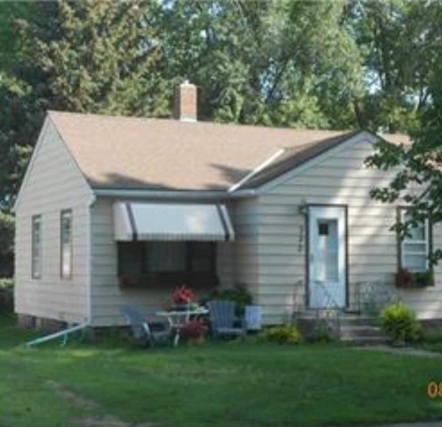 Primary Photo - 333 Cleveland Ave E