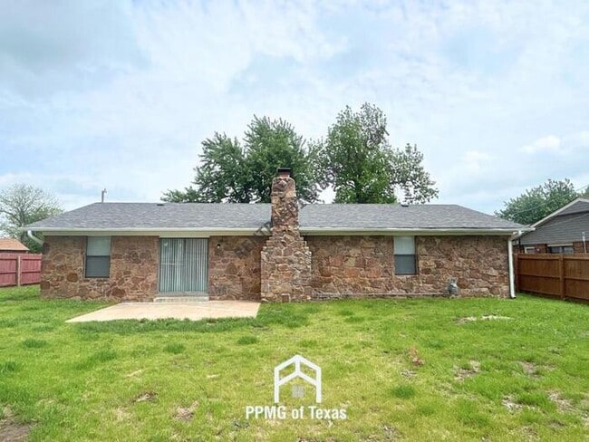 Building Photo - 4900 Barbados Ave