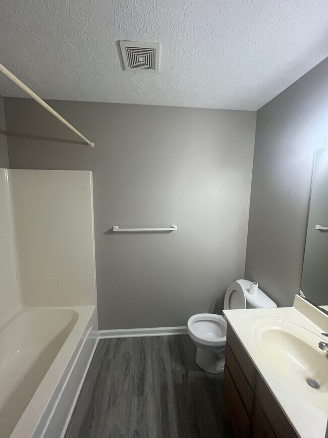 Foto del edificio - 116 Amy Ave