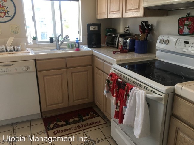 Building Photo - 2 br, 2 bath House - 3375 Genoa Way #148