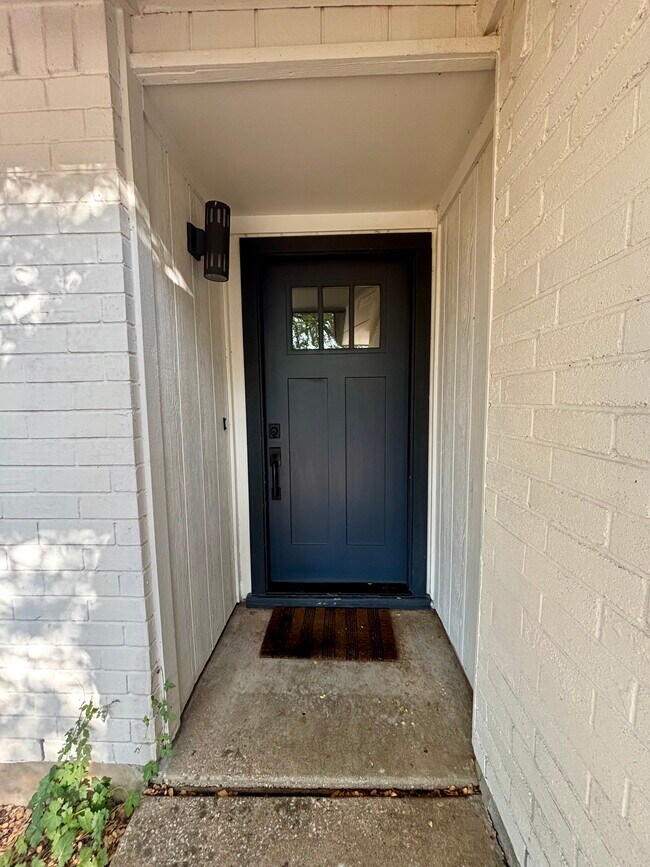 Entrada principal - 7810 Copperas Dr