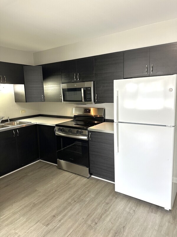 Building Photo - 9709 W Lorraine Dr