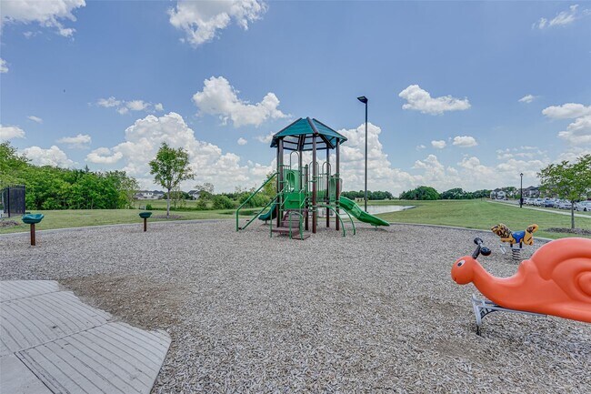 Building Photo - 2416 Rocky Mountain Dr
