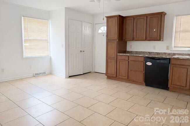 Foto del edificio - 4131 Woodgreen Terrace