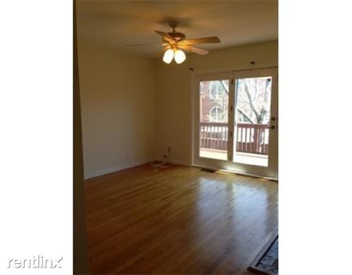 Building Photo - 471 Arsenal St