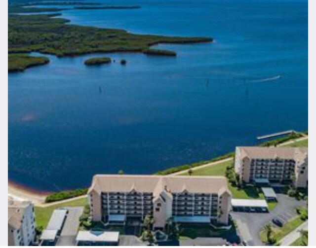 Foto del edificio - 4620 Bay Blvd