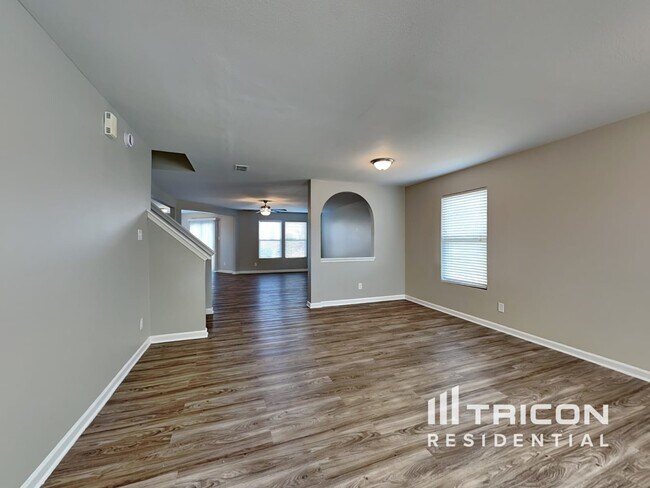 Foto del edificio - 122 Kingsgate Ct