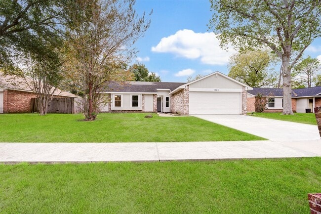 Foto del edificio - 1823 Grand Park Dr