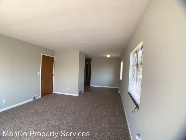 Building Photo - 2425 Springmont Ave