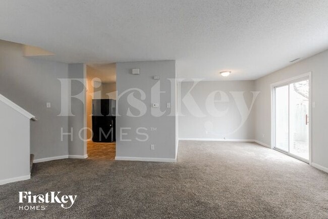 Building Photo - 5980 Redcliff S Ln