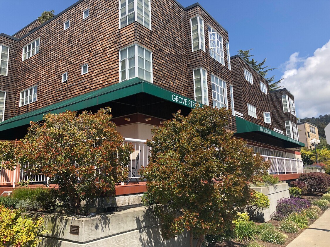 Primary Photo - 1385 Shattuck Ave