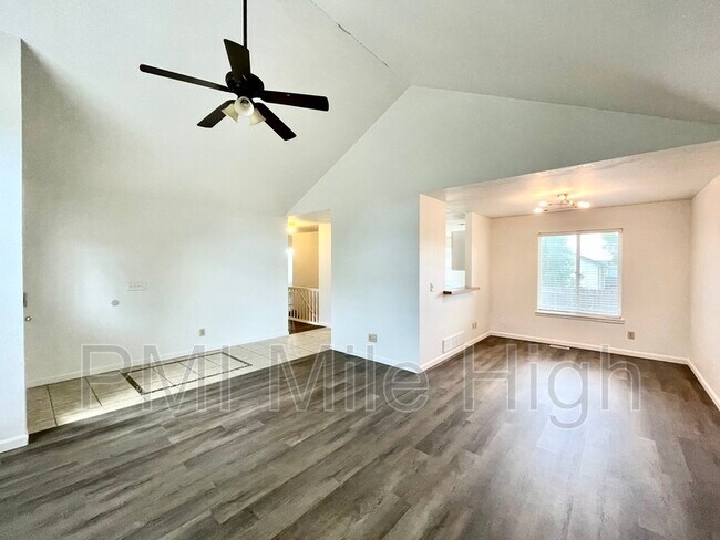 Foto del edificio - 700 4th St
