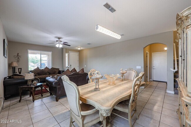 Foto del edificio - 9337 W Medlock Dr
