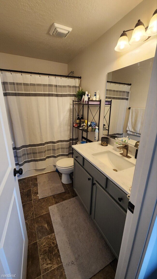 Foto del edificio - 3 br, 2 bath House - 4407 South Mack Road