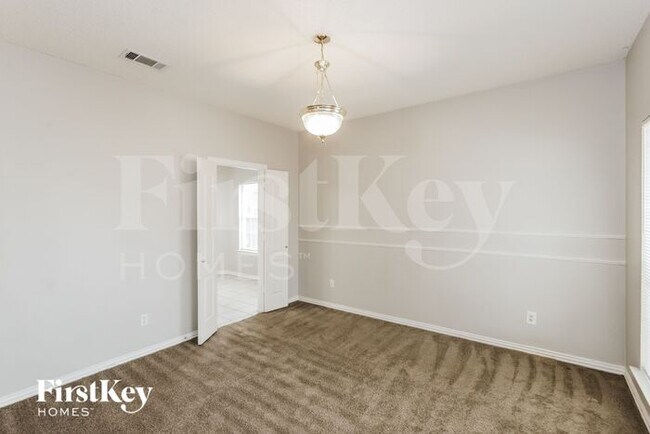 Foto del edificio - 1509 Dreama Dr