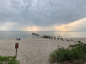 Building Photo - 14827 Edgewater Cir Building Photo - 14827 Edgewater Cir