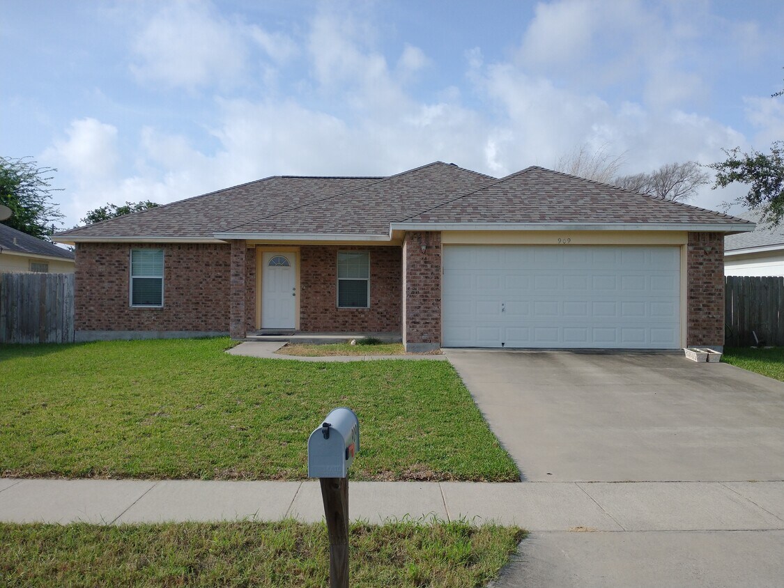 909 Strom Rd, Corpus Christi, TX 78418 House Rental in Corpus Christi, TX