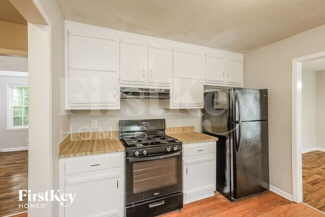 Building Photo - 6654 Prinston Cir
