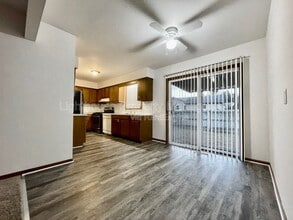 Building Photo - 1348 Carriage Hill Dr SE