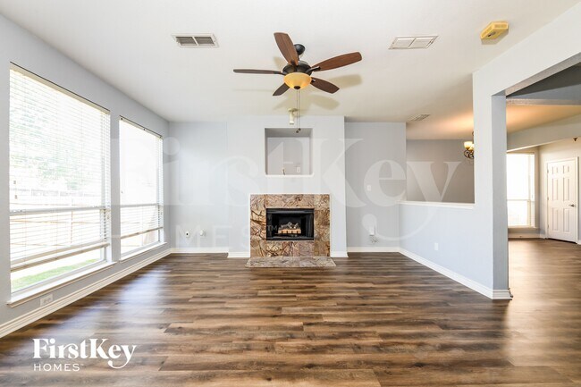 Foto del edificio - 4909 Lodgepole Ln