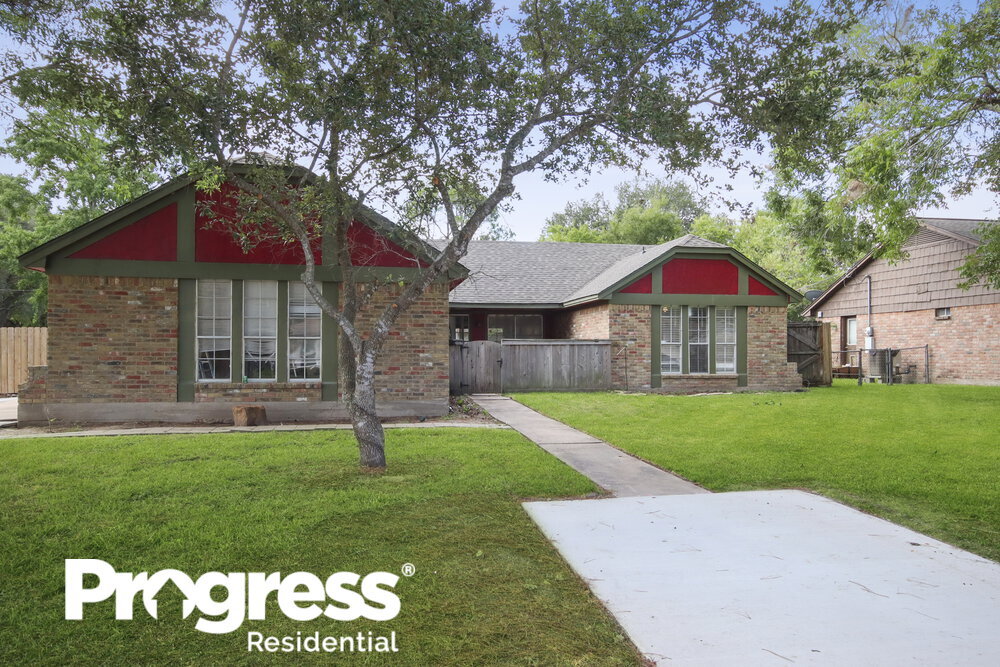 Primary Photo - 332 Coventry Ln