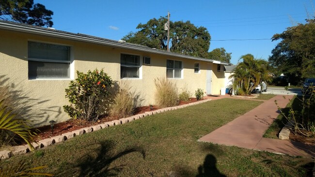 Foto del edificio - 80-104 N Mango St