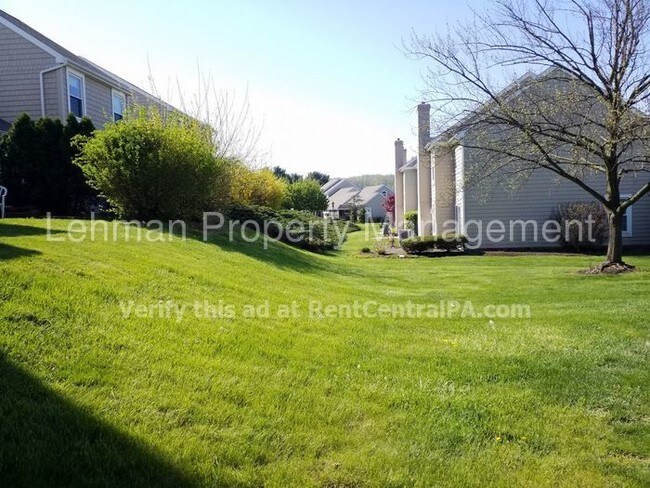 Foto del edificio - 207 Crescent Dr