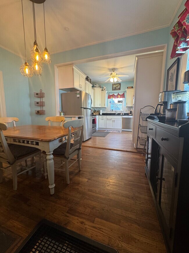 Foto del edificio - 320 E 5th Ave