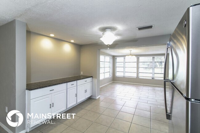 Foto del edificio - 4215 Tarpon Rd