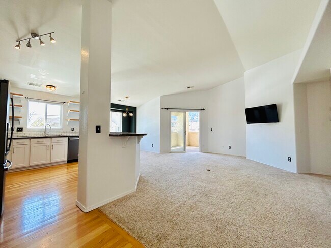 Building Photo - 3910 Strawberry Field Grv