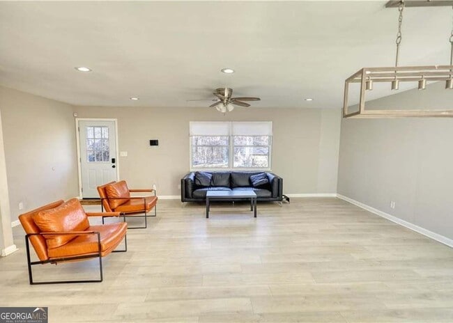 Foto del edificio - 115 Holly Brook Rd SW