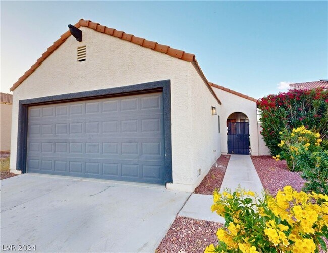 Building Photo - 7804 Sparkle Ave