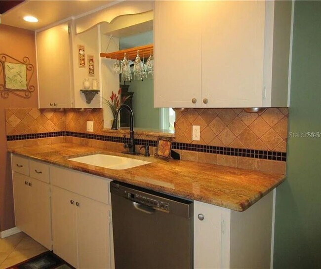 Foto del edificio - 1279 Grenada Ave