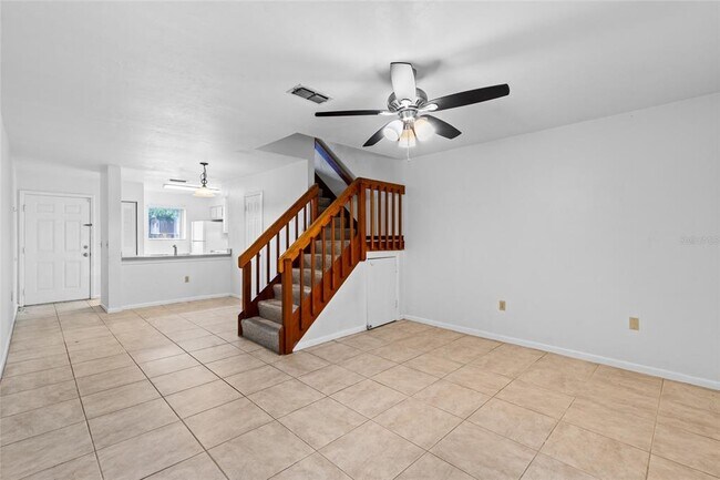 Building Photo - 2219 SW 39th Way