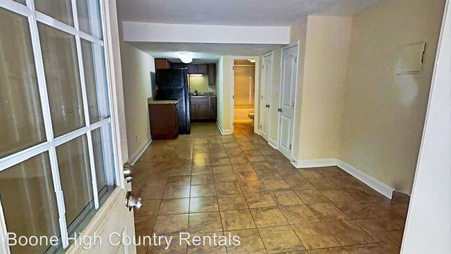 Foto del edificio - 151 Summit Woods Dr
