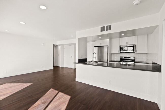 Interior Photo - Terraces at the Lake