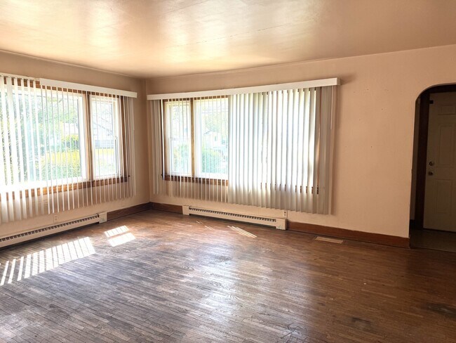 Foto del edificio - 1221 E 38th St