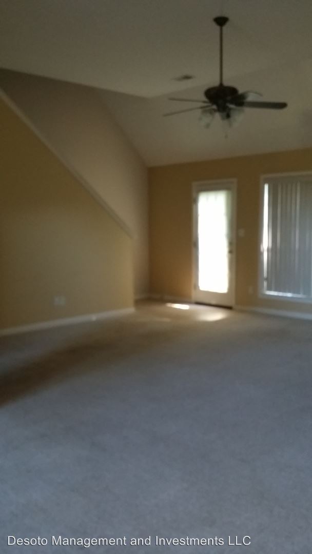 Building Photo - 2447 Mason Dr