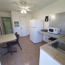 Building Photo - 10834 Cayman Mist Dr