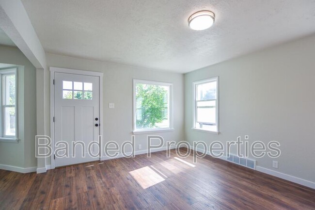 Building Photo - 1514 West 700 S