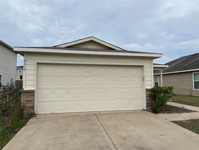 Building Photo - 6619 Alum Rock Ln