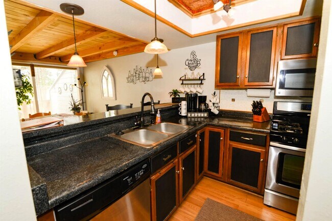 Building Photo - 247 Davis Cup Dr